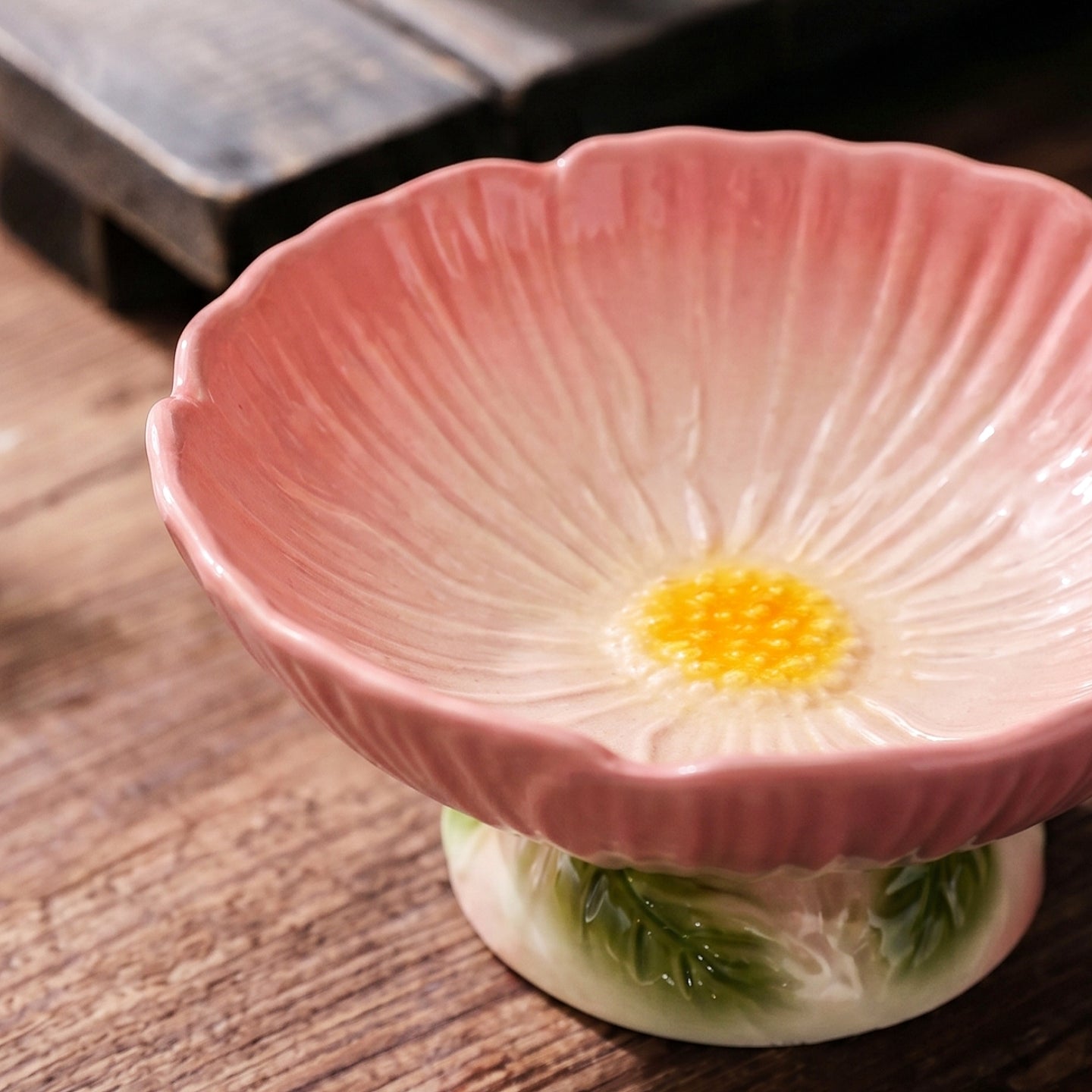 HongDian Pink Cherry Blossom Pedestal Bowl,6 in Ceramic Fruit Dessert Bowl,Hand Painted Floral Pattern,Premium Ceramic,SGS Tested Underglaze Non Fading,Microwave Dishwasher Oven Sterilizer Safe,Yogurt Salad Snack Serving Table Decor Gift