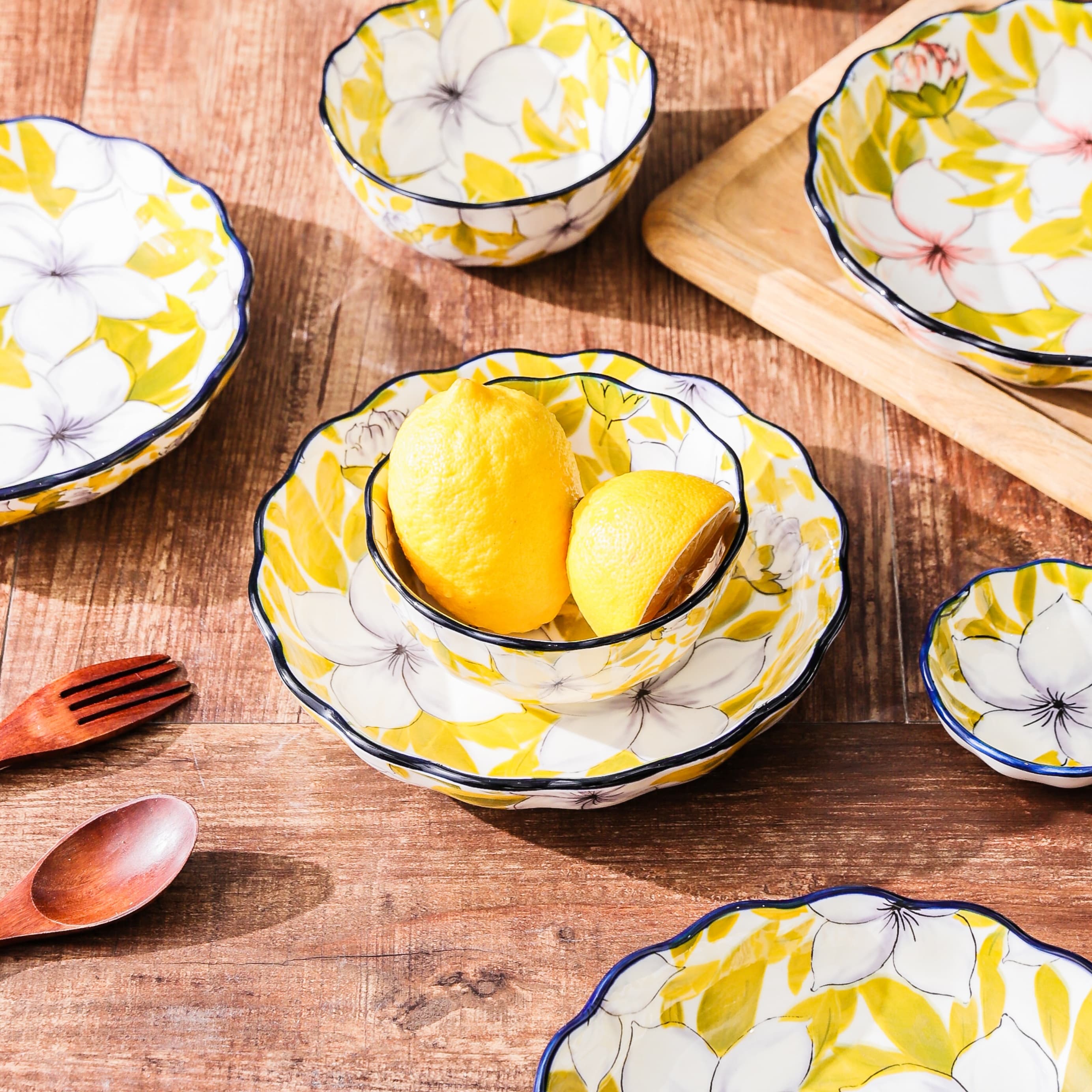 HongDian Yellow Magnolia Floral Tableware Series,Optional 5 in Bowl 8 in Plate,Premium Ceramic,SGS Tested Underglaze Fade Resistant,Microwave Dishwasher Oven Sterilizer Safe,Dessert Serving Breakfast Use Tea Time Table Setting Gift Decor