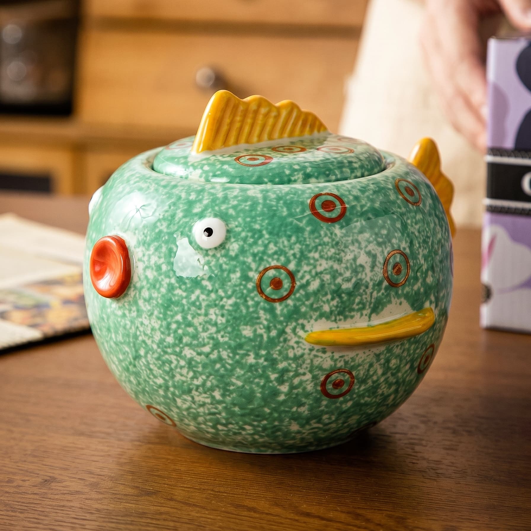 HongDian Green Pufferfish Lidded Storage Jar,Cute Ceramic Canister Succulent Planter,6 in,550ml 19 oz,Premium Ceramic,SGS Tested Underglaze Fade Resistant,Dishwasher Sterilizer Safe,Coffee Bar Tea Station Pantry Organizer Plant Pot Kitchen Gift Decor