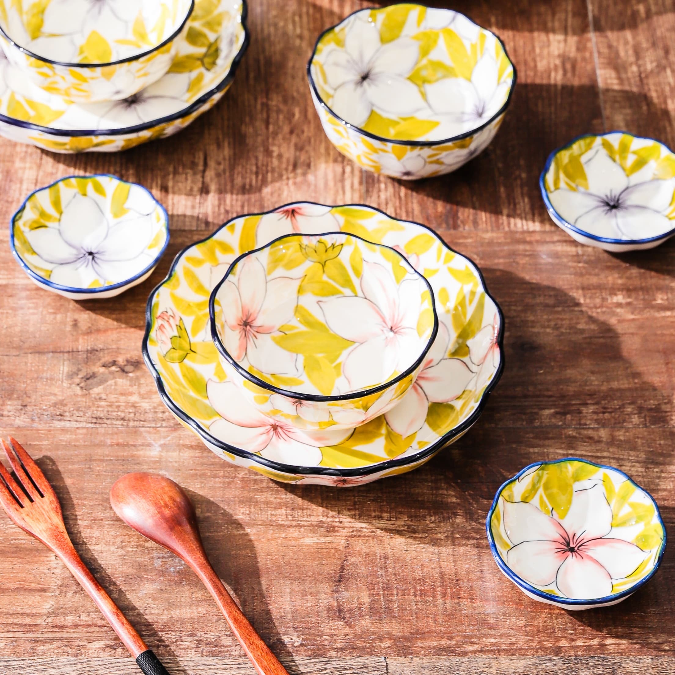 HongDian Yellow Magnolia Floral Tableware Series,Optional 5 in Bowl 8 in Plate,Premium Ceramic,SGS Tested Underglaze Fade Resistant,Microwave Dishwasher Oven Sterilizer Safe,Dessert Serving Breakfast Use Tea Time Table Setting Gift Decor
