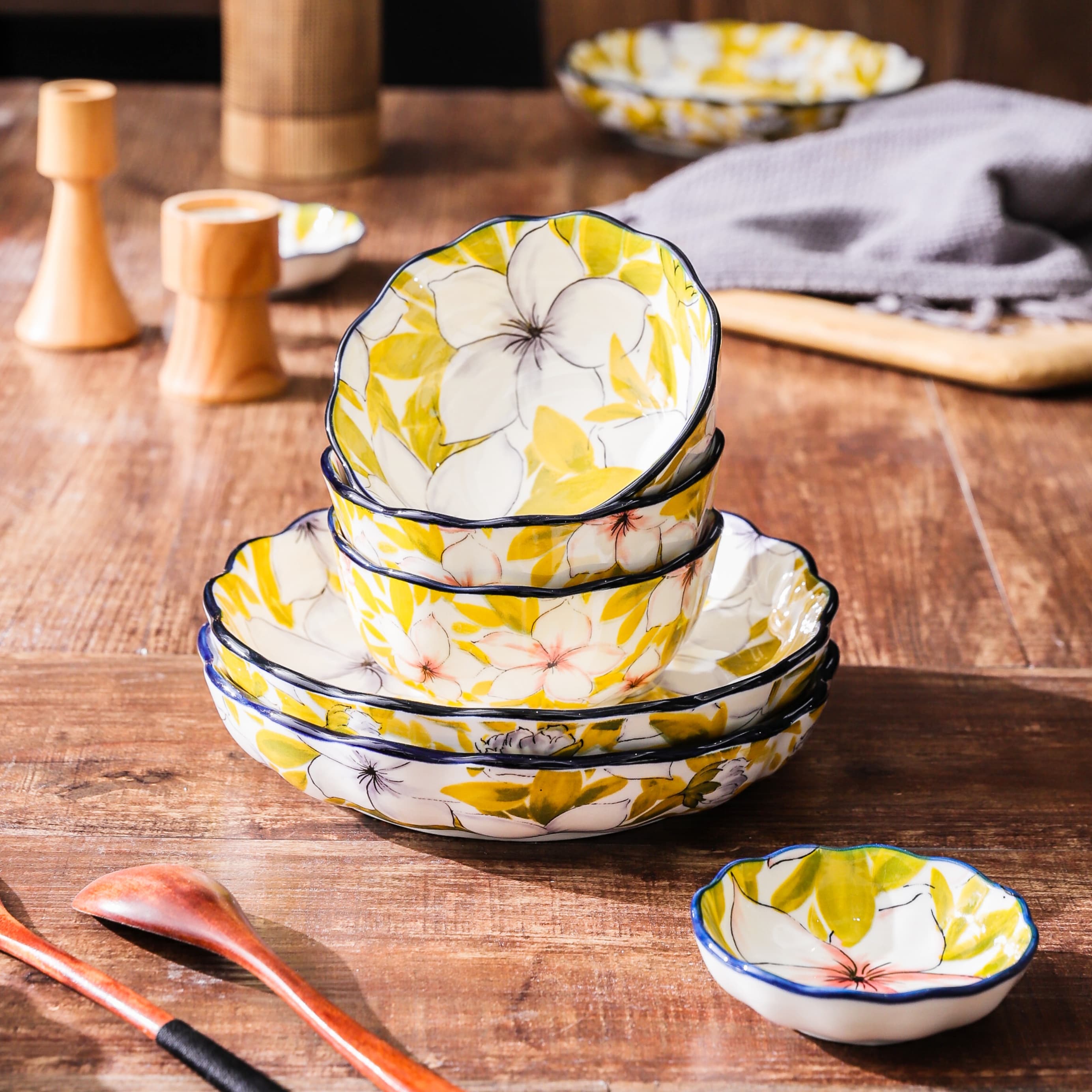 HongDian Yellow Magnolia Floral Tableware Series,Optional 5 in Bowl 8 in Plate,Premium Ceramic,SGS Tested Underglaze Fade Resistant,Microwave Dishwasher Oven Sterilizer Safe,Dessert Serving Breakfast Use Tea Time Table Setting Gift Decor