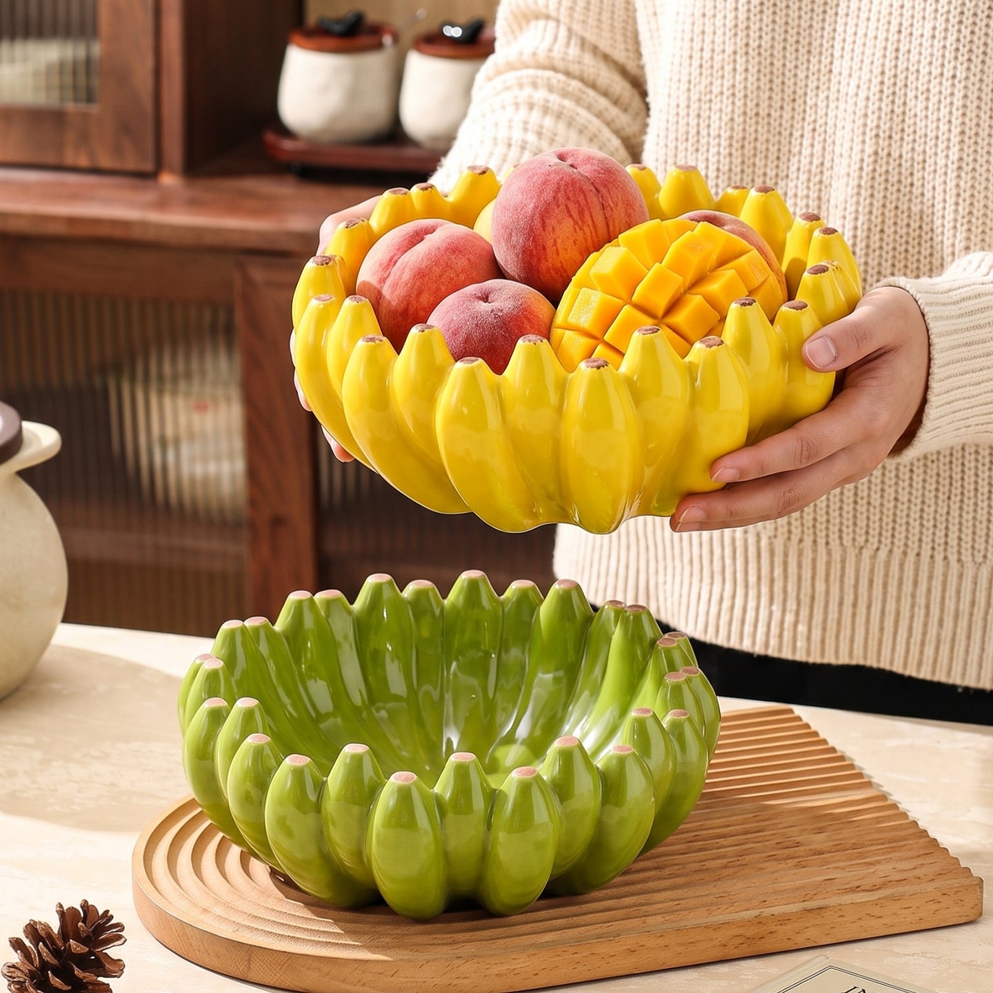 HongDian Banana Bunch Shaped Large Ceramic Serving Bowl,1300ml 44 oz Fruit Snack Centerpiece Dish,Optional Yellow Green,Premium Ceramic,Novelty Kitchen Table Decor,Salad Dessert Pasta Serving,Housewarming Gift,Dishwasher Microwave Safe