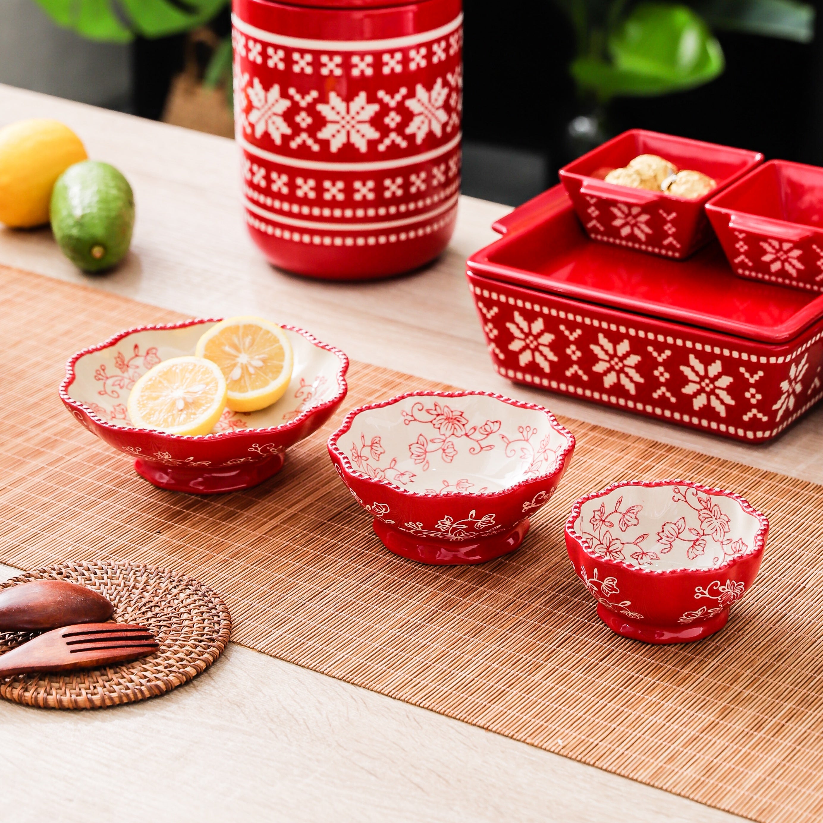 HongDian Red Snowflake Pattern Tableware Series,Optional Ceramic Mug Bowl Plate,Cup 600ml 20 oz,Micro Embossed Craft,Premium Ceramic,SGS Tested Underglaze Fade Resistant,Microwave Dishwasher Oven Sterilizer Safe,Dessert Serving Holiday Table Decor