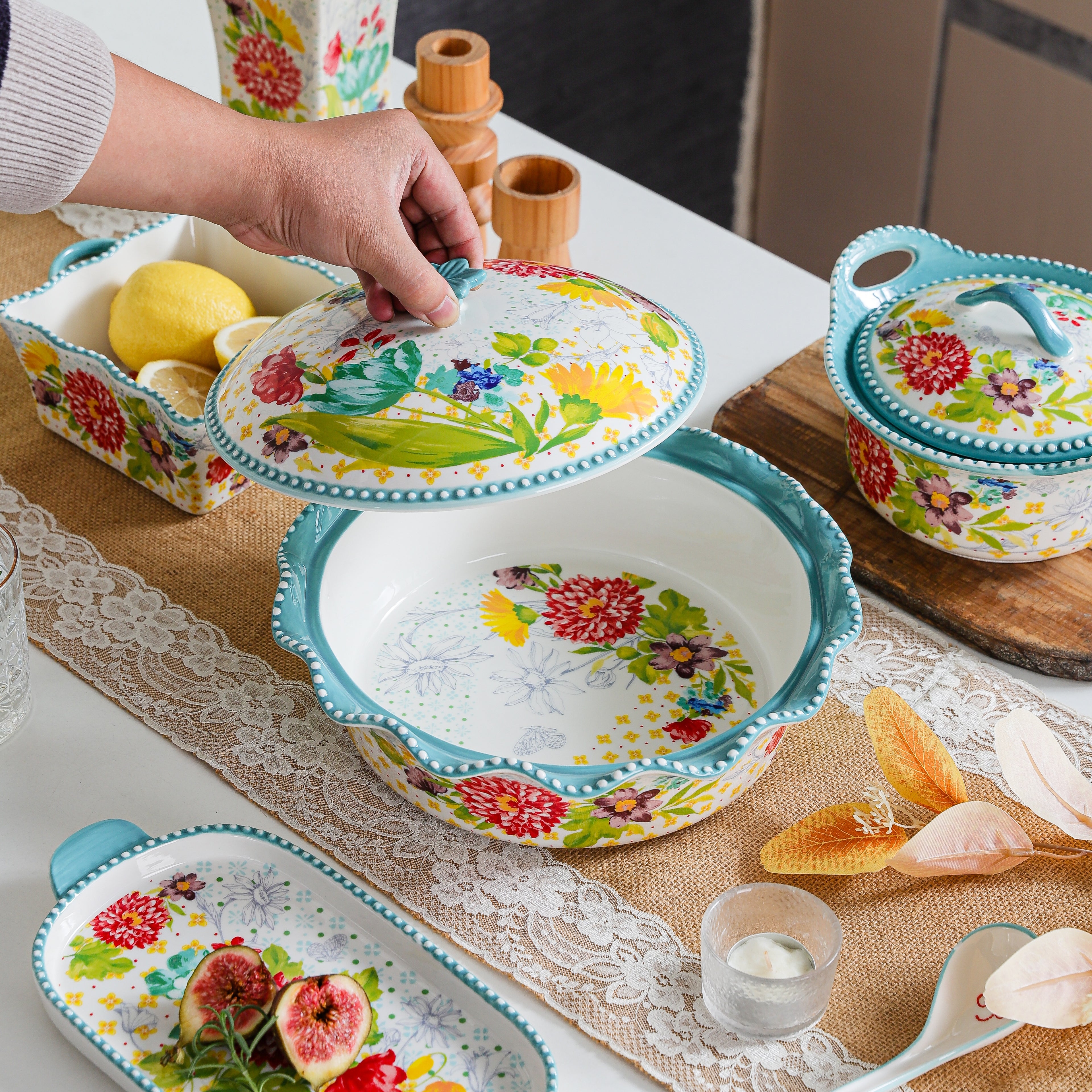 HongDian Blue Floral American Style Tableware Series,Optional Ceramic Bowl Casserole Baking Dish,Scalloped Rim,Premium Ceramic,Blue,Underglaze Non Fading,Microwave Oven Dishwasher Safe,Fruit Dessert Pasta Meal Serving Kitchen Table Decor Gift