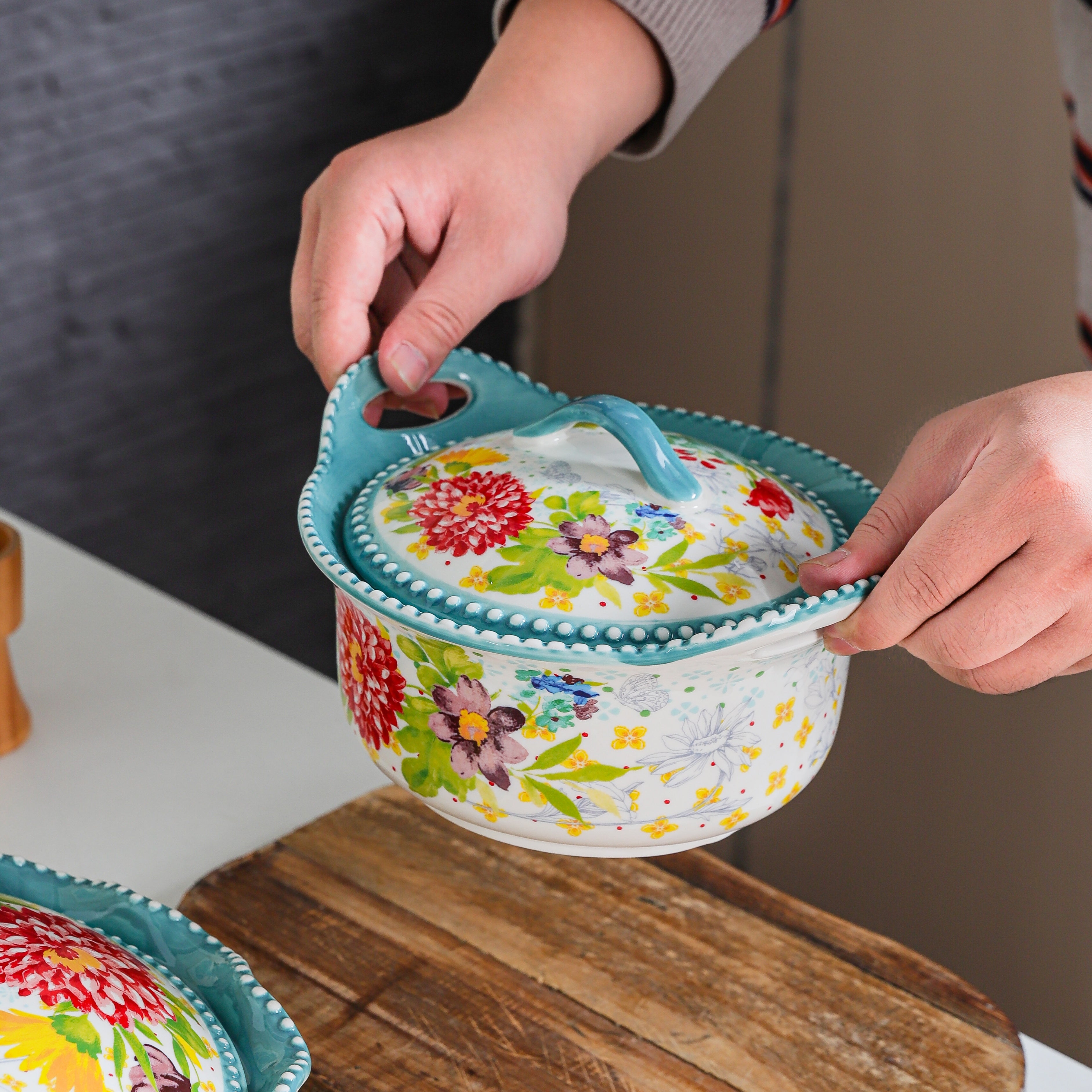 HongDian Blue Floral American Style Tableware Series,Optional Ceramic Bowl Casserole Baking Dish,Scalloped Rim,Premium Ceramic,Blue,Underglaze Non Fading,Microwave Oven Dishwasher Safe,Fruit Dessert Pasta Meal Serving Kitchen Table Decor Gift